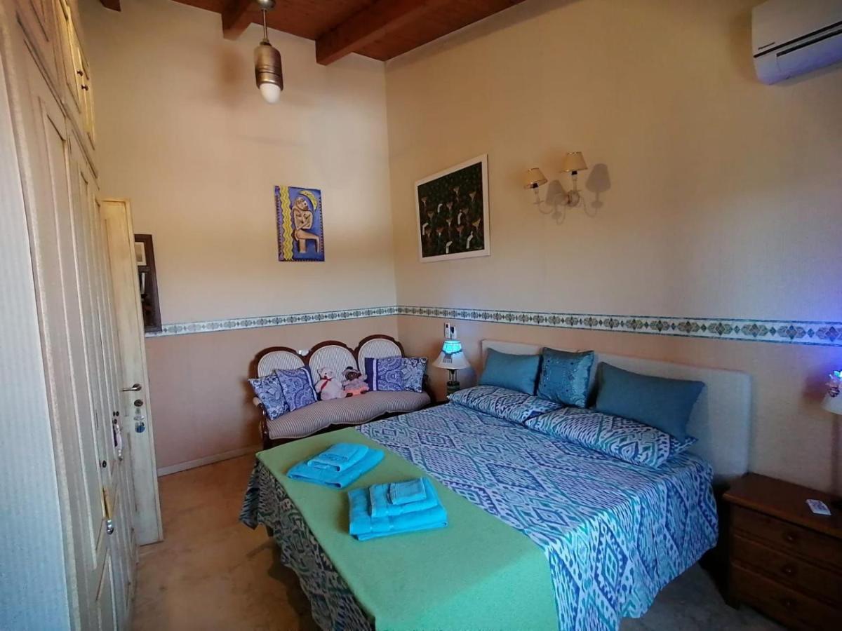 Orange Ville Villamassargia Екстериор снимка