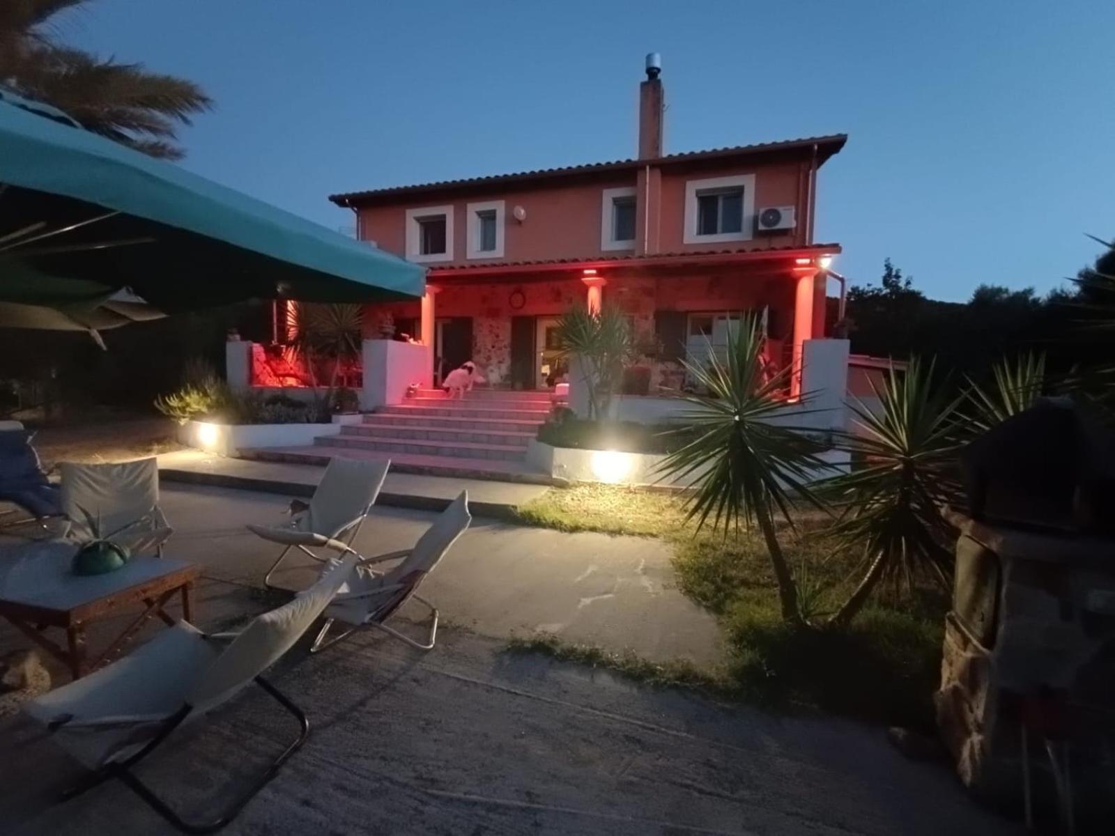 Orange Ville Villamassargia Екстериор снимка