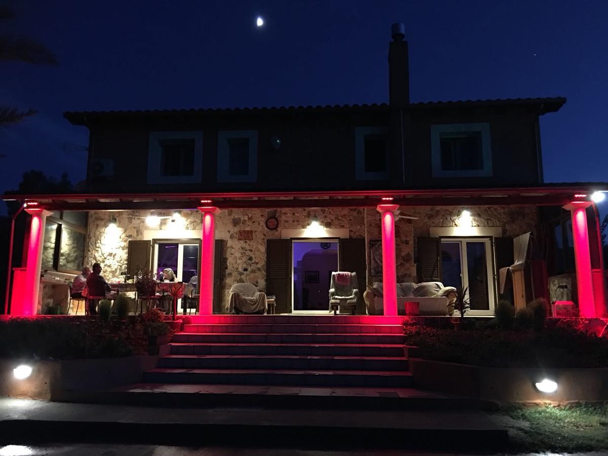 Orange Ville Villamassargia Екстериор снимка